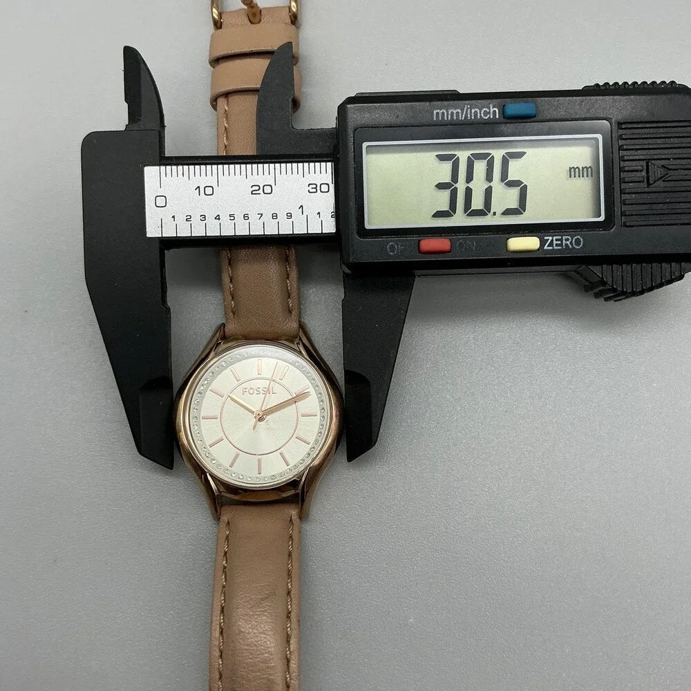 Fossil BQ1536IE Womens Watch 31mm Gold Tone Beige Leather Crystals New Battery